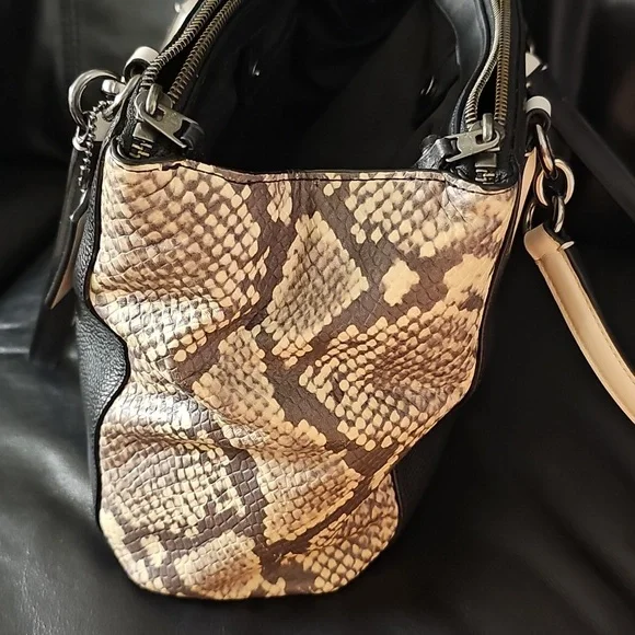 Coach F57507 Christie Carryall Shoulder Bag Python Snake Exotic Black Purse EUC - Picture 6 of 15
